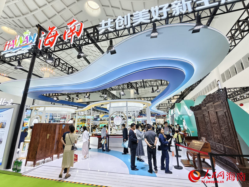 第五届消博会上的海南馆。人民网 符泽民摄