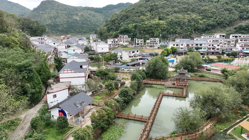 自2021年花都与普定结对帮扶以来,累计投入东西部协作资金1.3亿元。.jpg