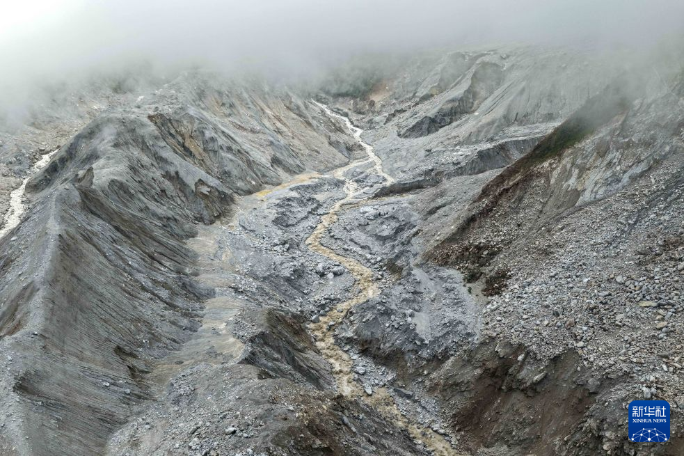 ​吉隆口岸核心区域上方的堰塞湖险情基本解除