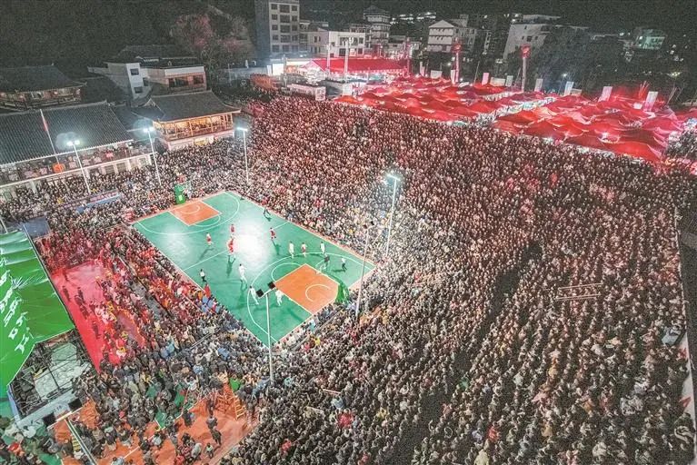 “村BA”比赛现场.jpg