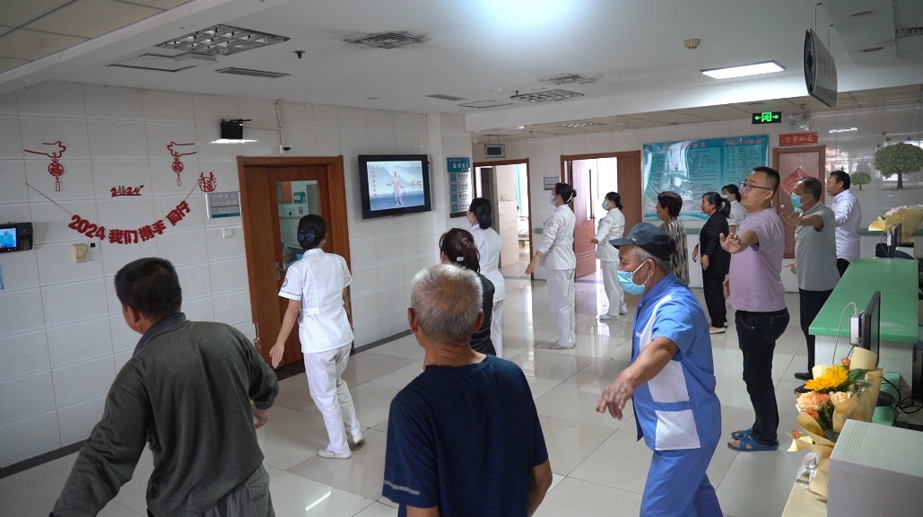 "白衣天使 情暖人心"活动武城县人民医院组织开展了5月12日是国际护士