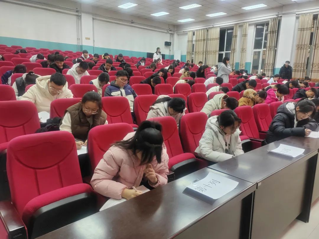 大庆市第三十五中学举办名句诵读,硬笔书法竞赛活动