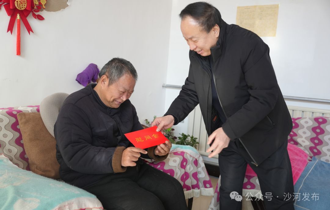 市委书记戎华奎开展春节前基层走访慰问活动